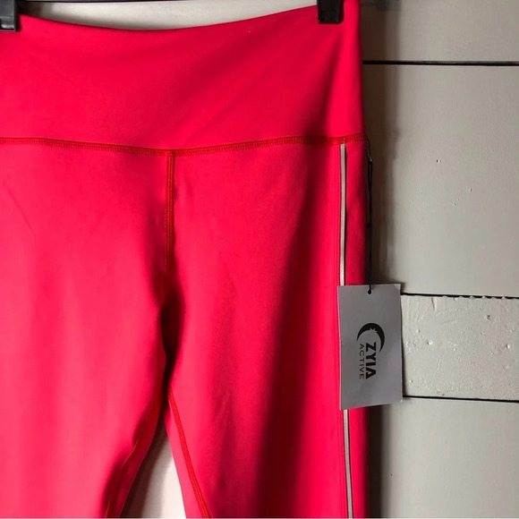 NWT Zyia Popsicle Pink Reflective Stripe Light n Tight Hi-Rise 7/8 24" Size 4 - Picture 6 of 9